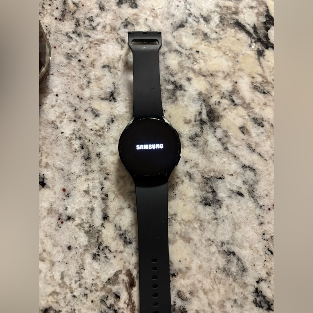 Samsung Midnight Black Smartwatch
Galaxy watch 5